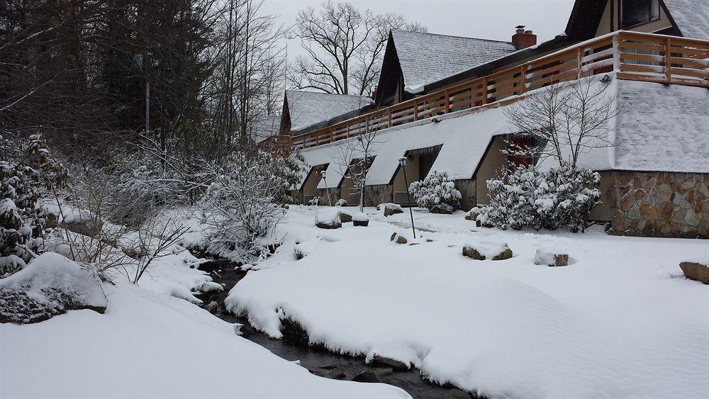 Inn At Deep Creek Oakland Exterior foto