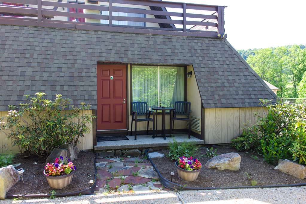 Inn At Deep Creek Oakland Exterior foto